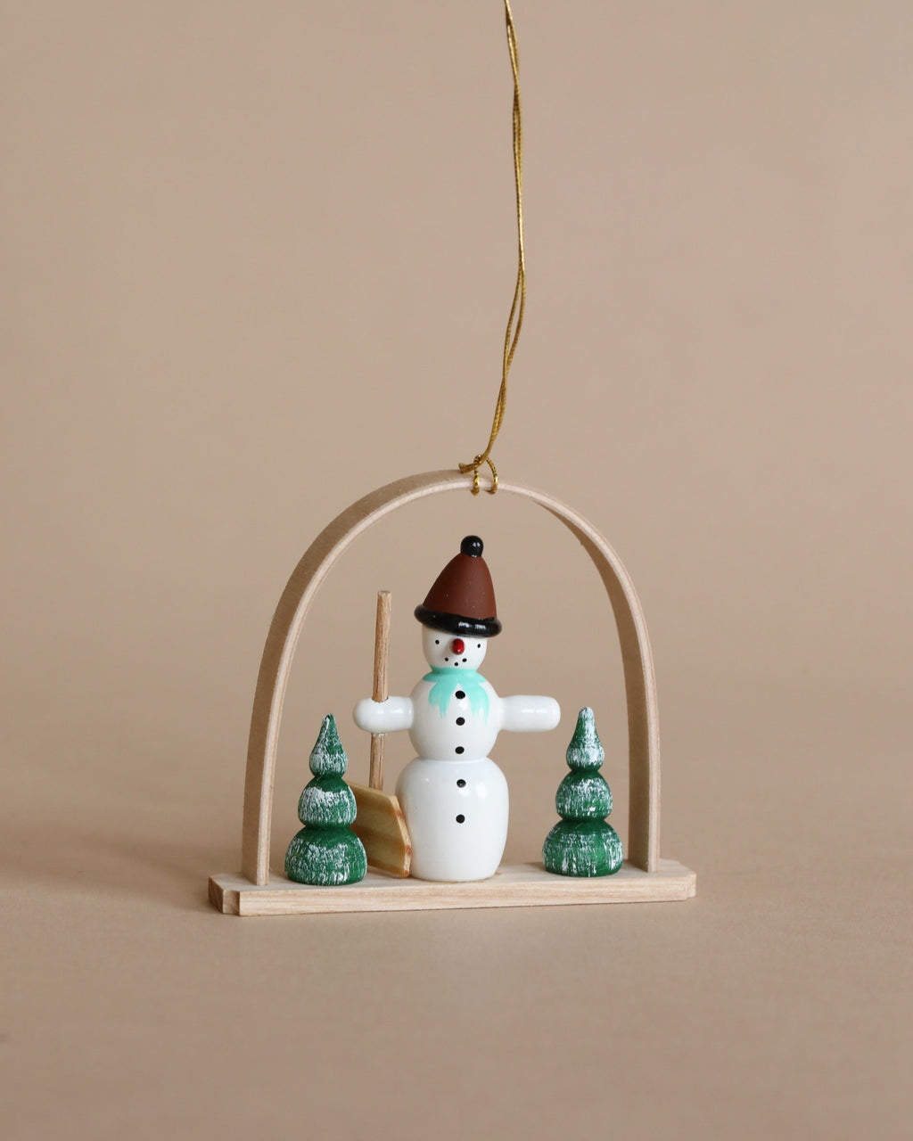 Christian Ulbricht Ornament - Arch With Snowman