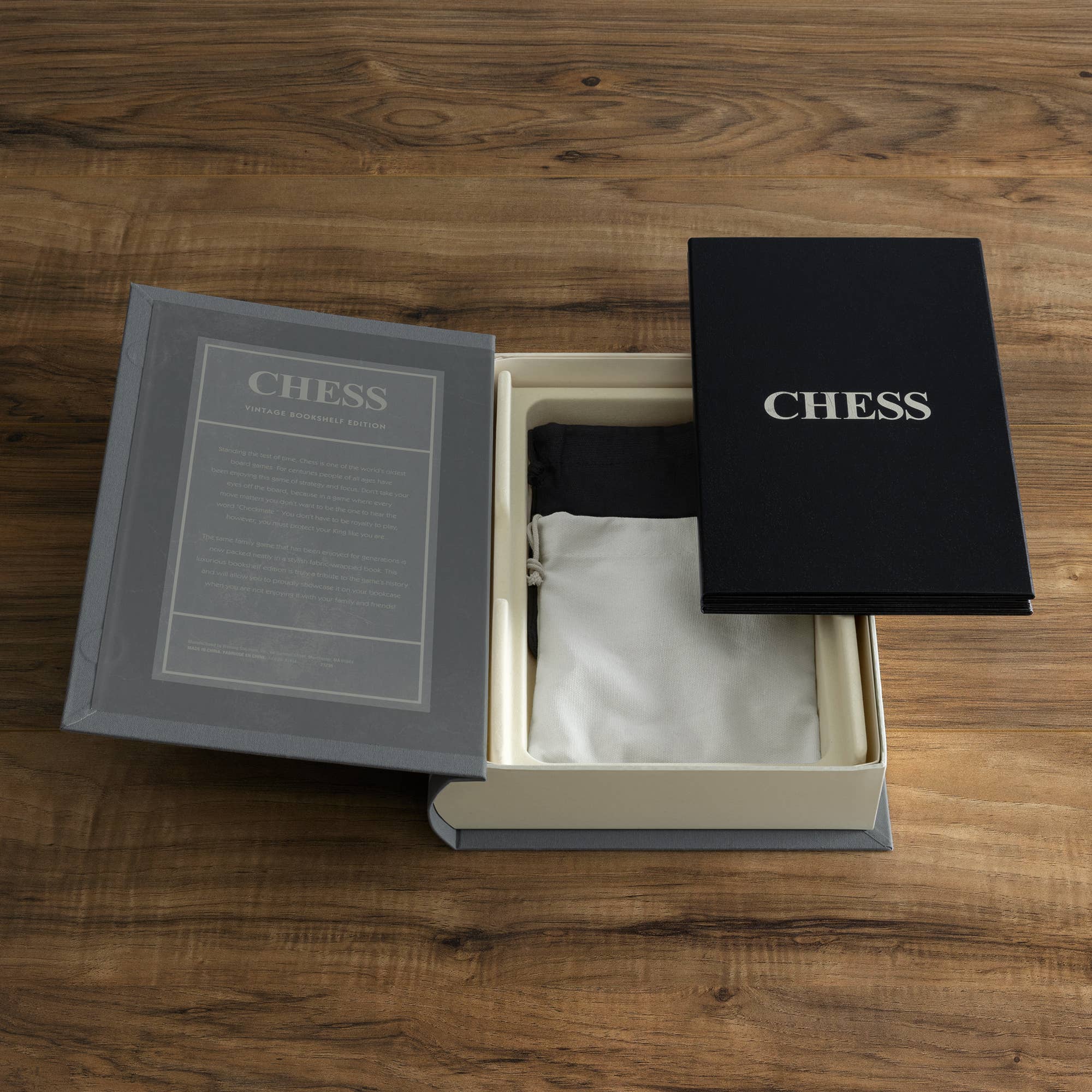 Board Game: Chess Vintage Bookshelf Edition