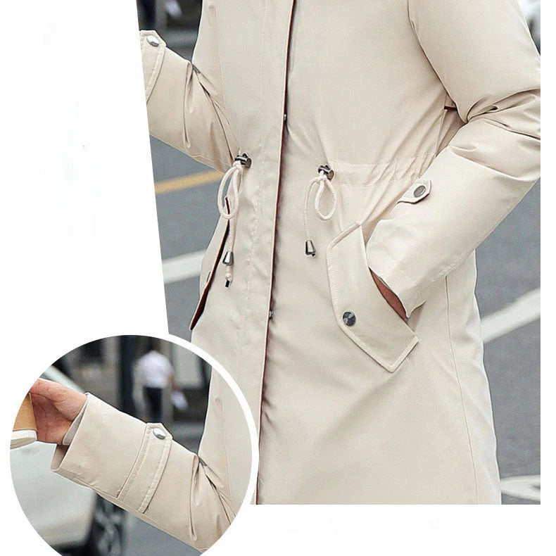 Women's winter parka with hood and fur collar