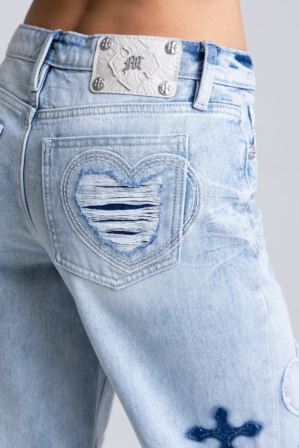 Aryanna Heart Cross Slim Wide