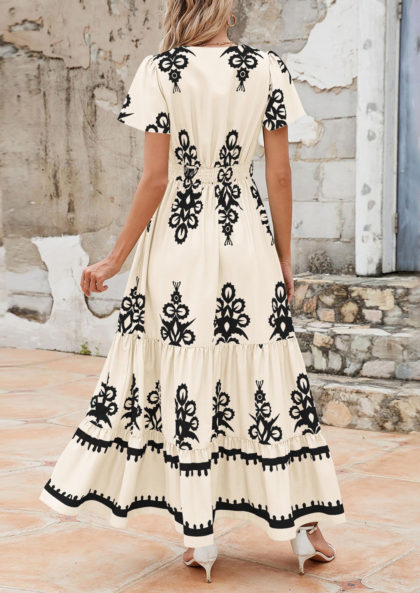 PRETTYGARDEN Womens Casual V Neck Boho Maxi Dress Flowy Aline Bell Sleeve Tiered Floral Dresses with Pocket