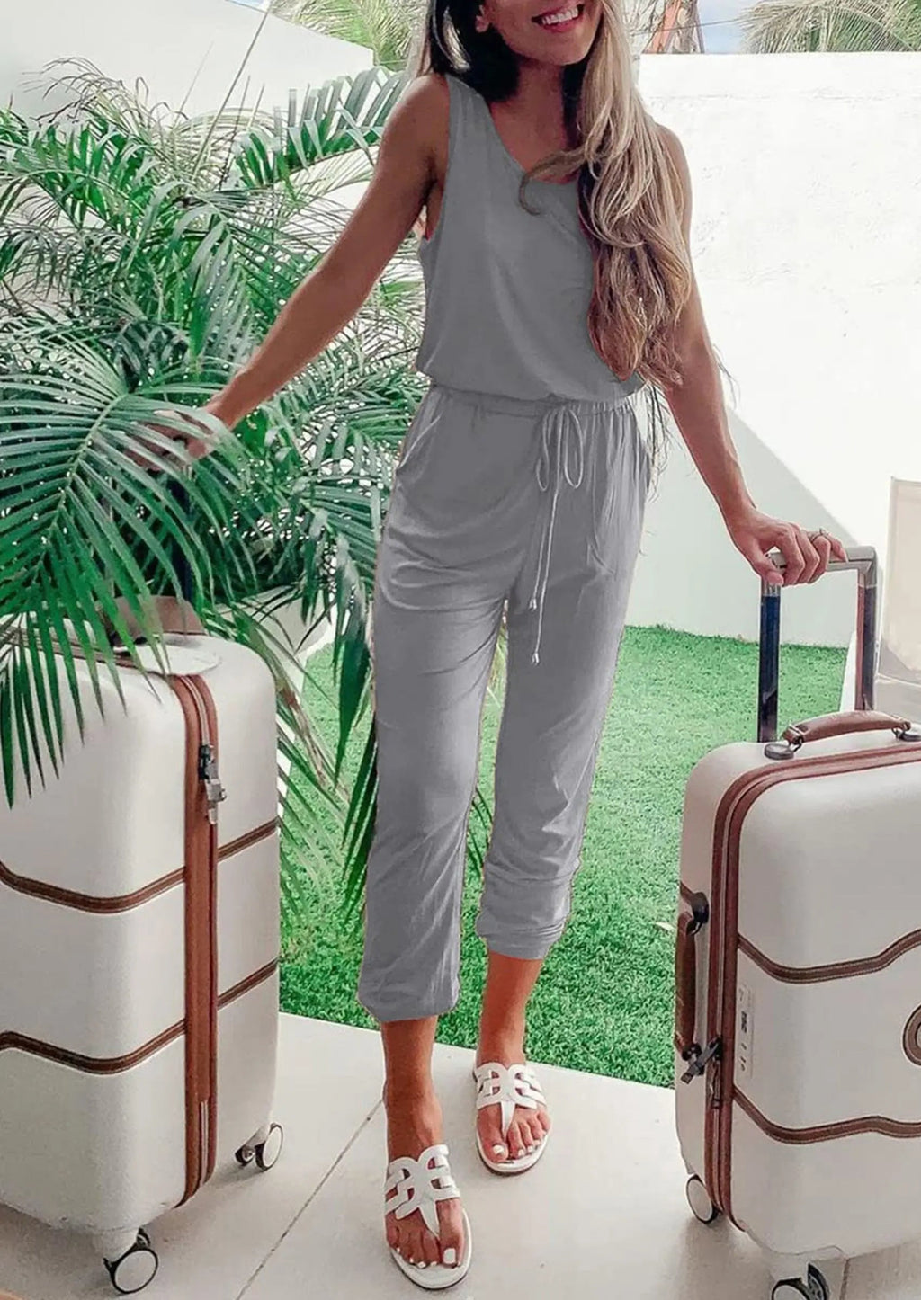 PRETTYGARDEN Two Piece Outfit Sets Casual Sleeveless Crewneck Tops and Sweatpants