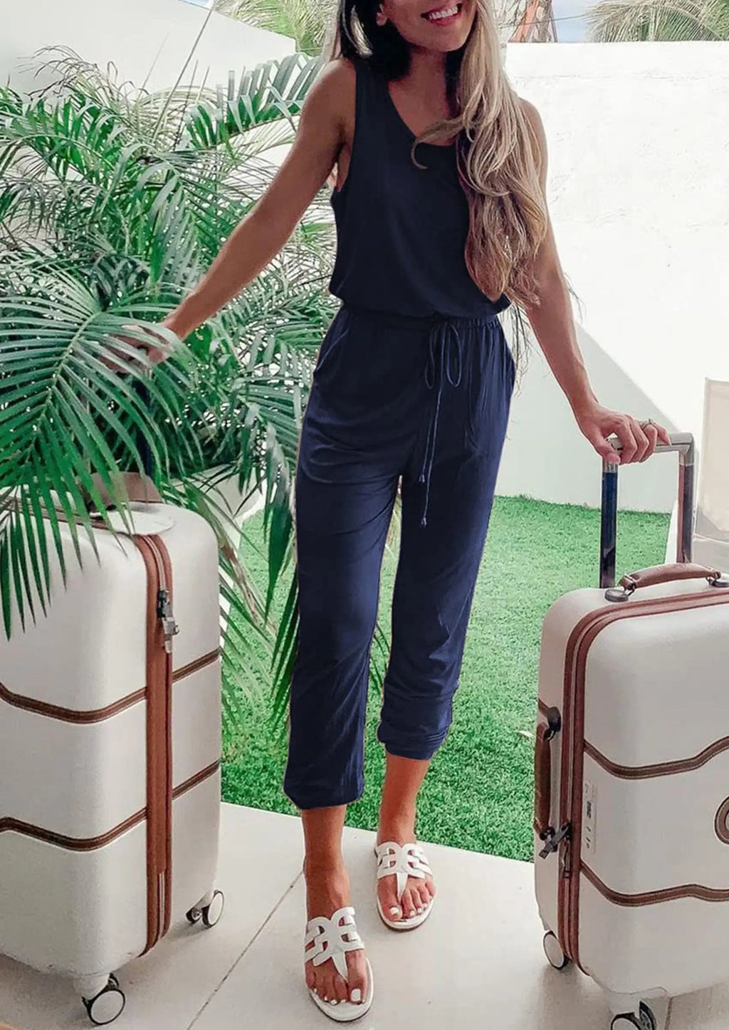 PRETTYGARDEN Two Piece Outfit Sets Casual Sleeveless Crewneck Tops and Sweatpants