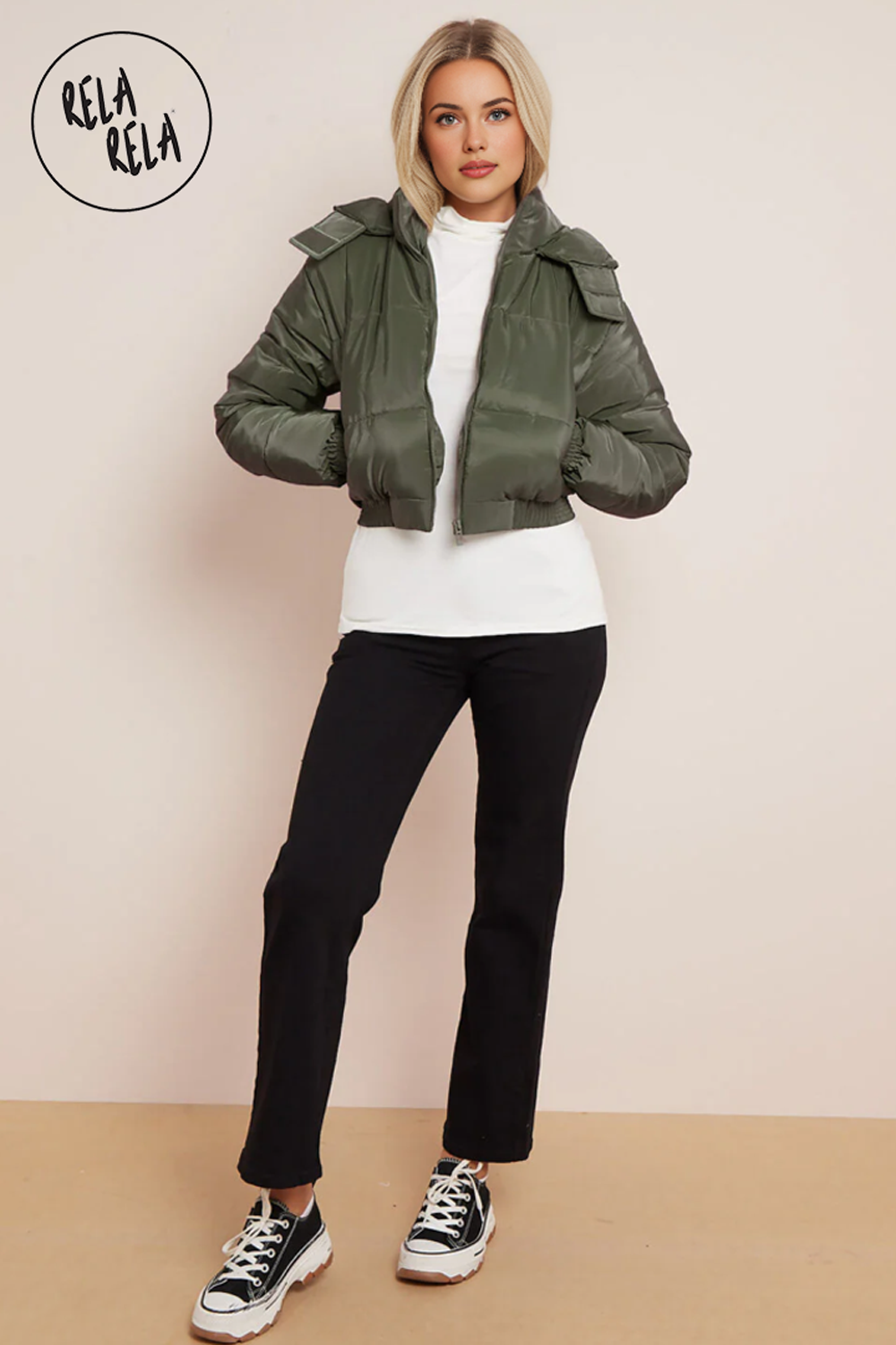 Cropped Puffer Jacket With Hood Padded in Khaki